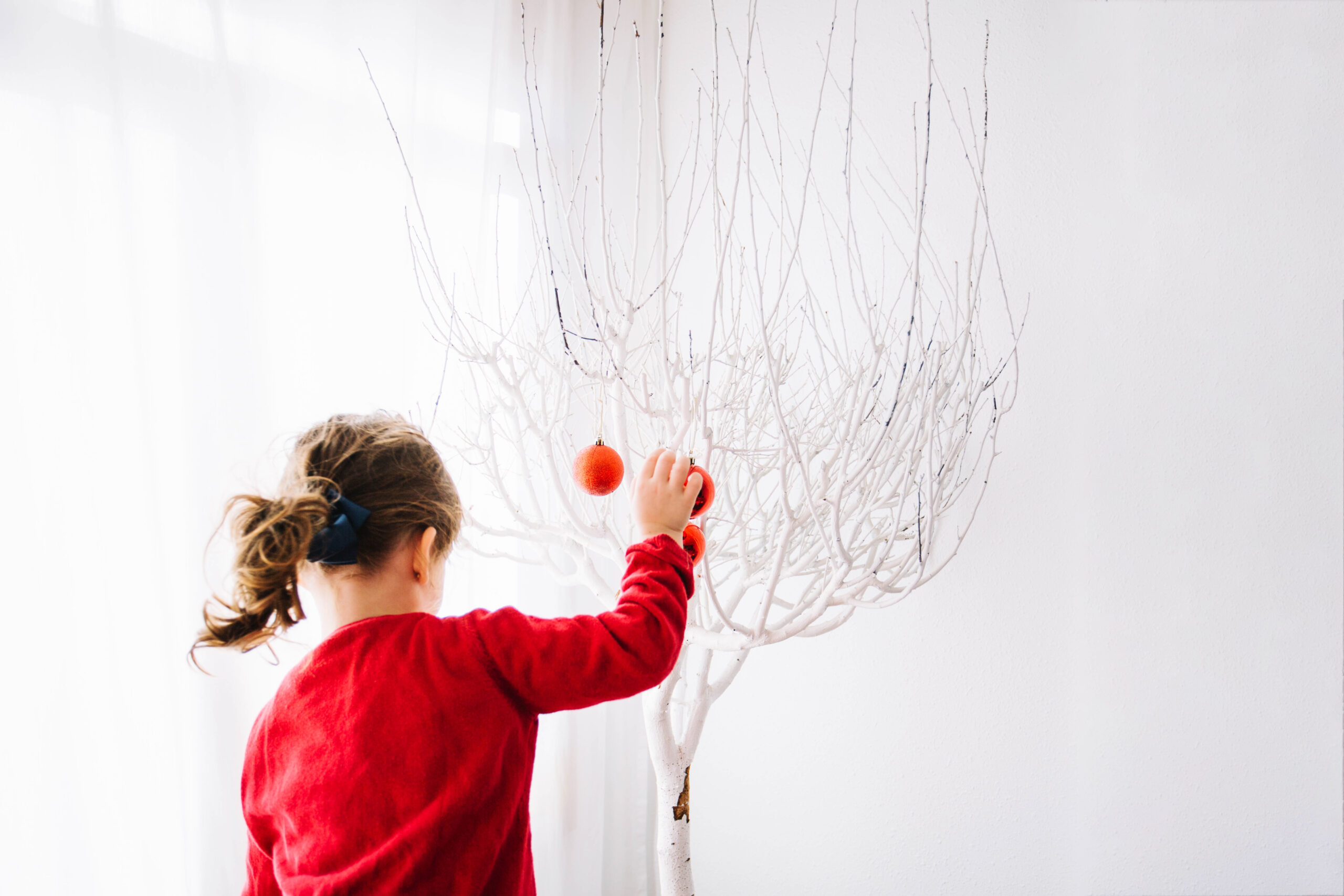 https://www.freepik.com/free-photo/little-girl-hanging-drawings-wall_3681579.htm#fromView=search&page=1&position=40&uuid=7a57aa68-ac8d-43d2-9ac4-565295d125f6